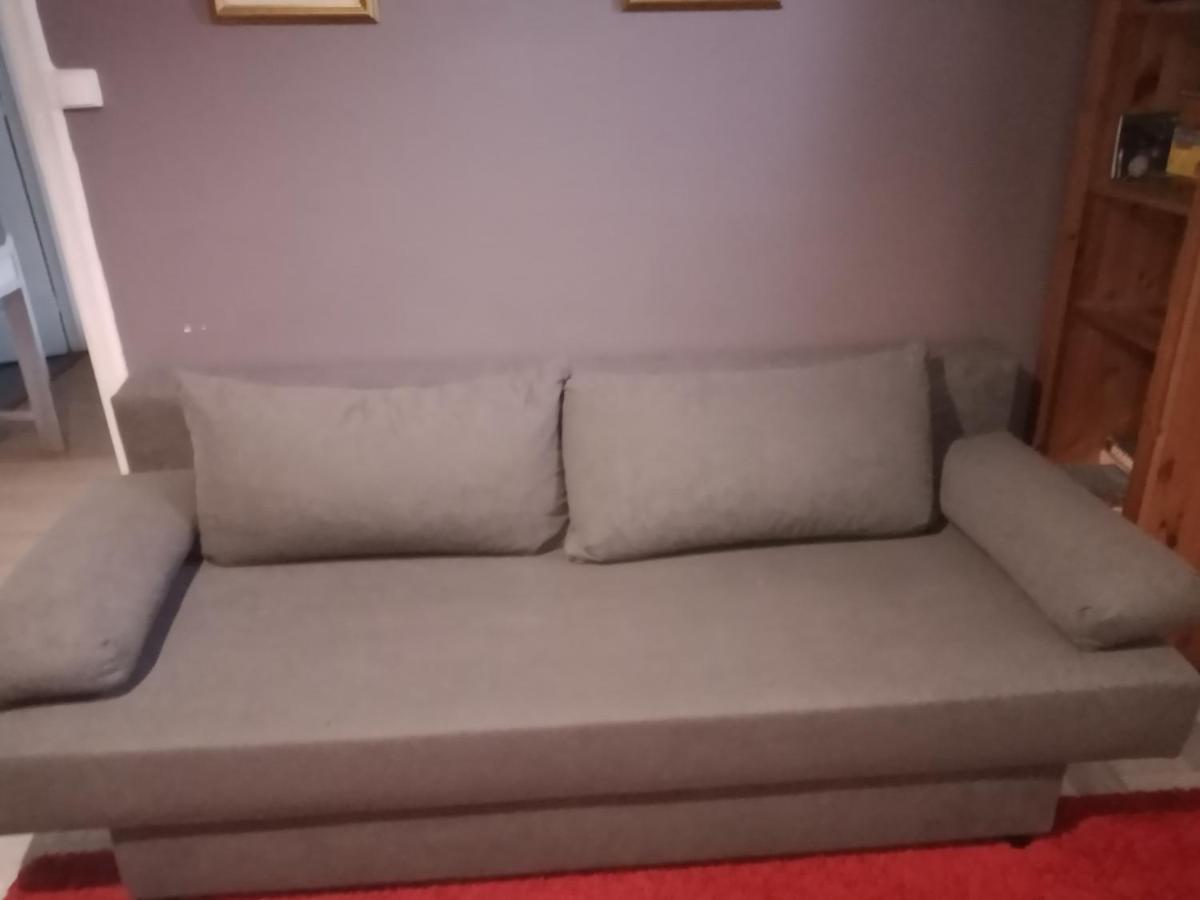 895 Alexis Jaubert Lägenhet Saint-Pantaléon-de-Larche Exteriör bild